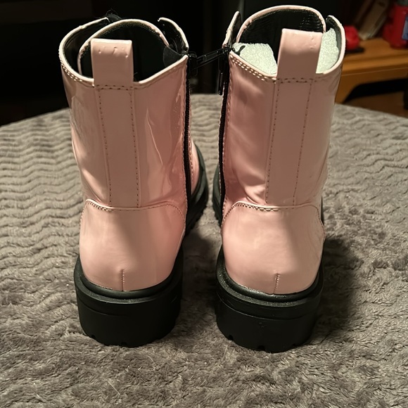 SODA Lace Up Girls Combat Boots, pink patent, size 7 - Picture 5 of 7